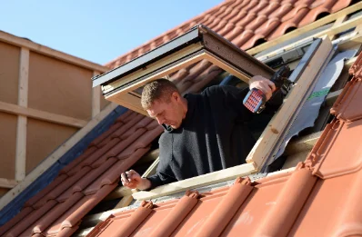Pose de fenêtres de toit Velux à Lezay